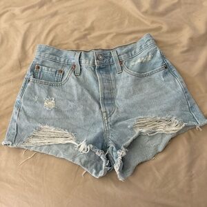 Levi’s 501 shorts size 27 never worn